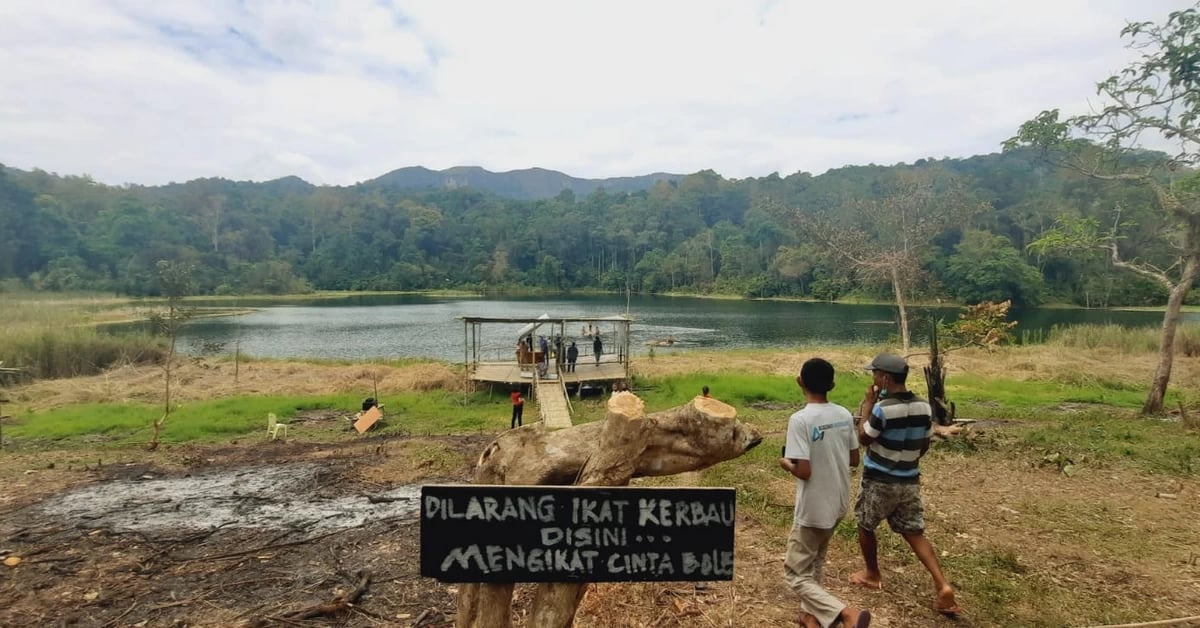 Sampah, Mantan, Koruptor, dan Mars