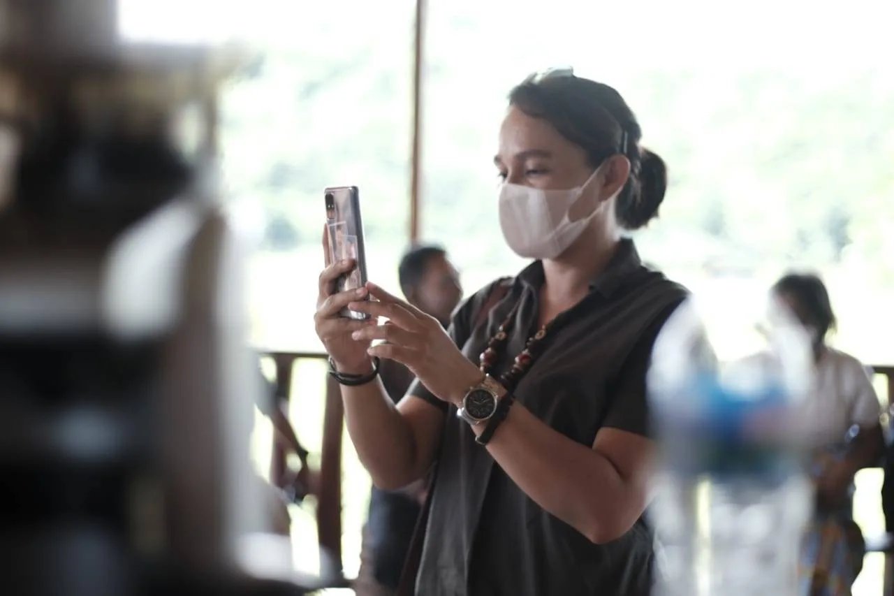 Pandemi Covid dan Cerita dari Timur