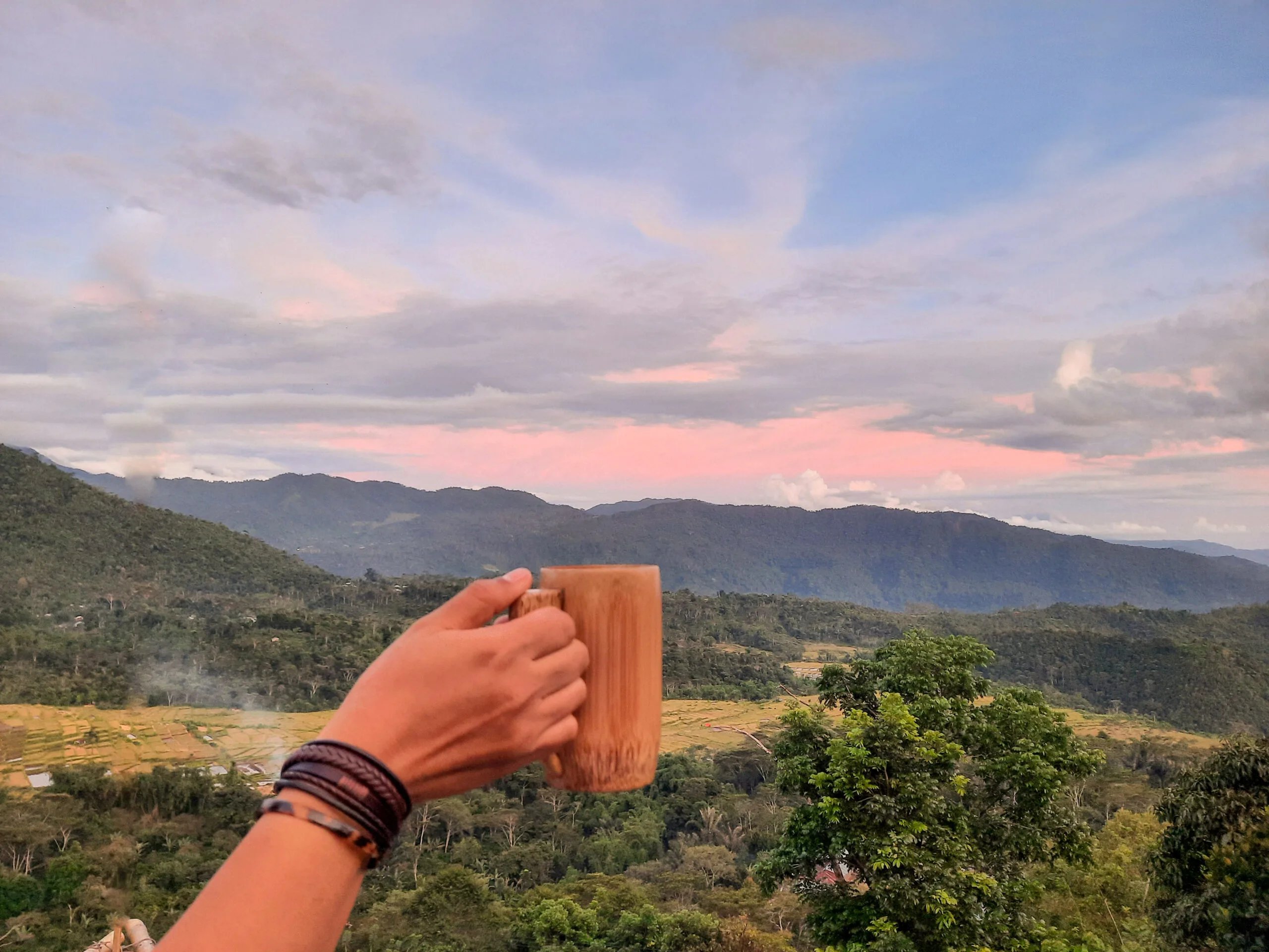 Tatapan Kopi Senja