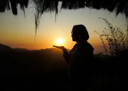 Valentine, Kehamilan Perempuan dan Ruang Bicara