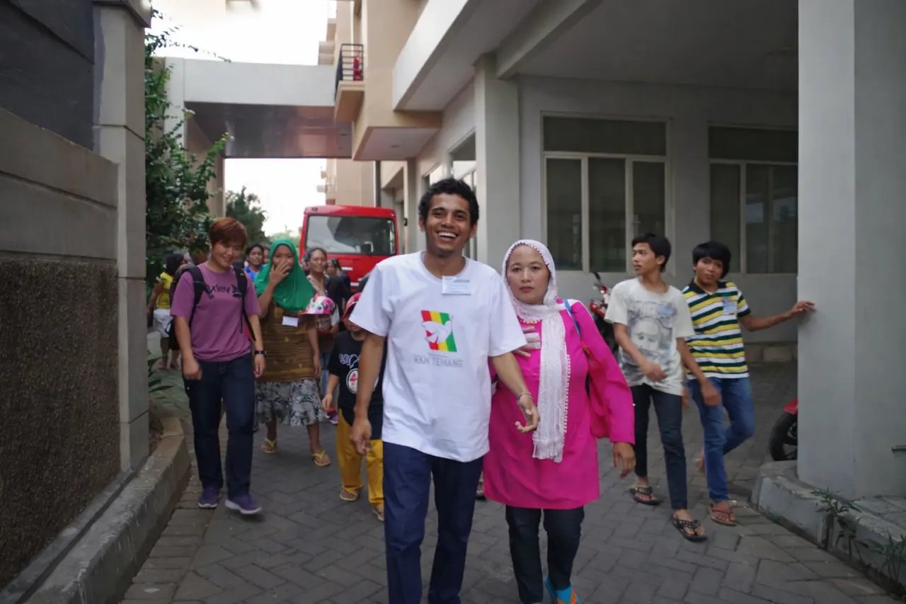 15. Nekrofilia Terselubung: Ketertarikan pada Yang Mati, Mekanis, dan Hampa dalam Budaya Populer.