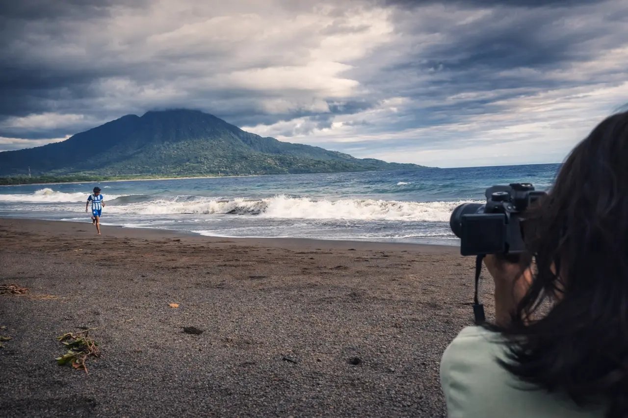 14. Alienasi Pasar: Manusia yang Menjual Dirinya sebagai Komoditas