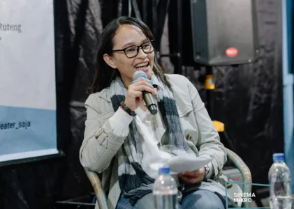 Moderator untuk Diskusi Film Derzu Uzalla